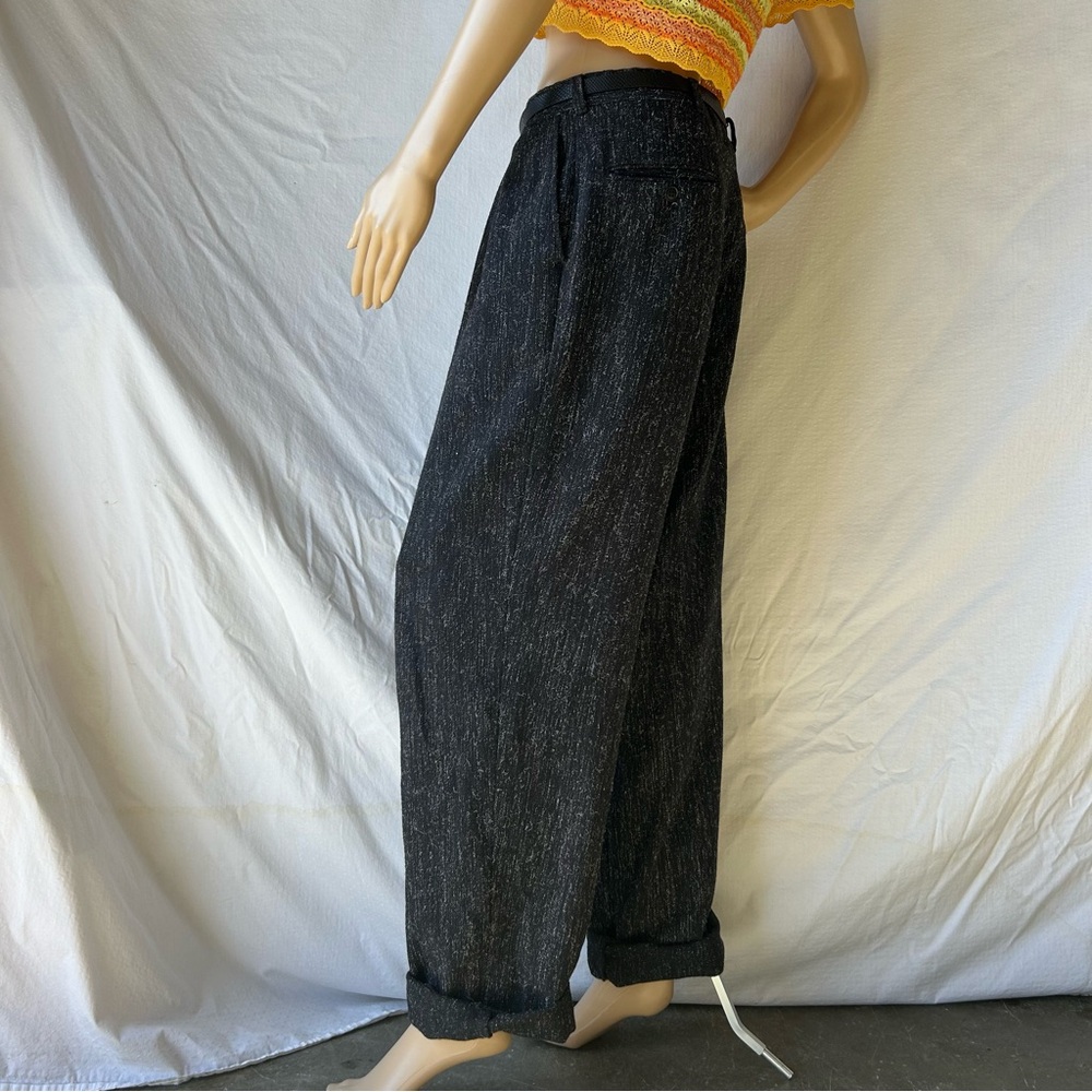 Stylish Textured Pants - Picture 5 of 8